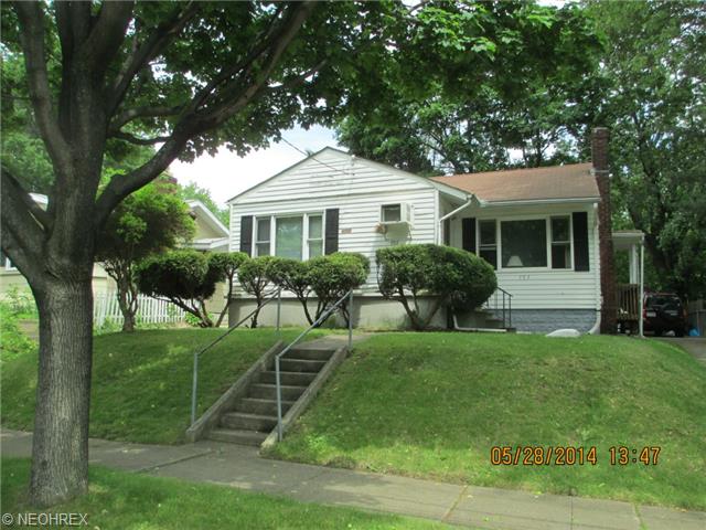 797 Kickapoo Ave, Akron, OH 44305 photo 1