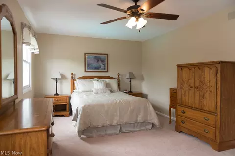 366 Crestview Dr, Elyria, OH 44035 photo 14