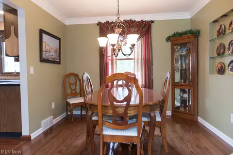 366 Crestview Dr, Elyria, OH 44035 photo 13
