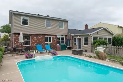 366 Crestview Dr, Elyria, OH 44035 photo 24