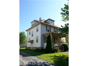 166 E Martin St, East Palestine, OH 44413 photo 1