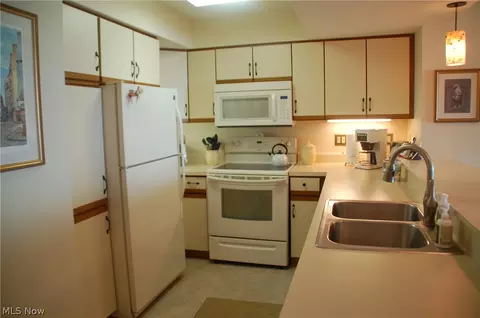 1505 Cleveland Rd E, Huron, OH 44839 photo 10