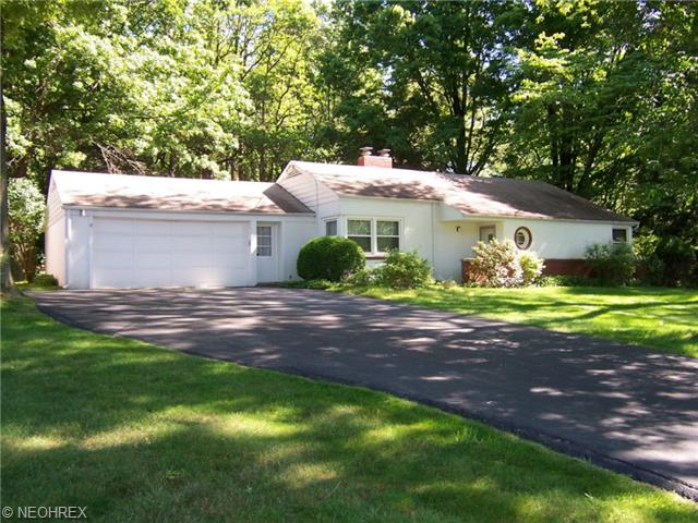 1913 50th St SE, Canton, OH 44709 photo 1