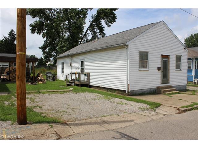 857 Cliffwood Ave, Zanesville, OH 43701 photo 1