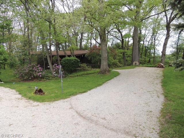 2229 Bergholz Rd NE, Mechanicstown, OH 44651 photo 1