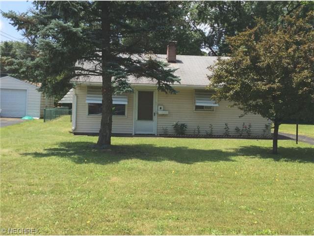 7408 Oregon Trl, Youngstown, OH 44512 photo 1