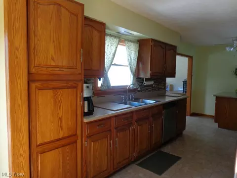 8890 Bechtel Rd, Elyria, OH 44035 photo 8