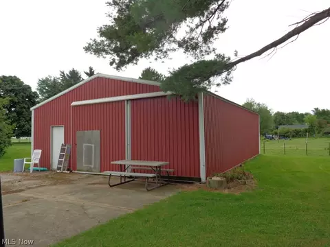 8890 Bechtel Rd, Elyria, OH 44035 photo 6