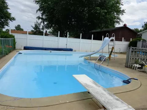 8890 Bechtel Rd, Elyria, OH 44035 photo 3