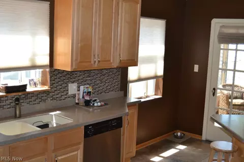 84 E 216th St, Euclid, OH 44123 photo 6