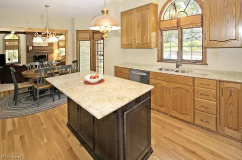 4355 Appian Way, Akron, OH 44333 photo 8