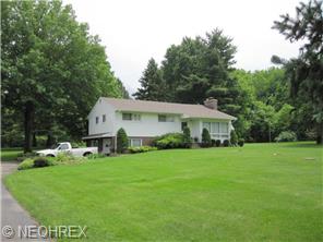 604 Deborah Dr, Akron, OH 44319 photo 1