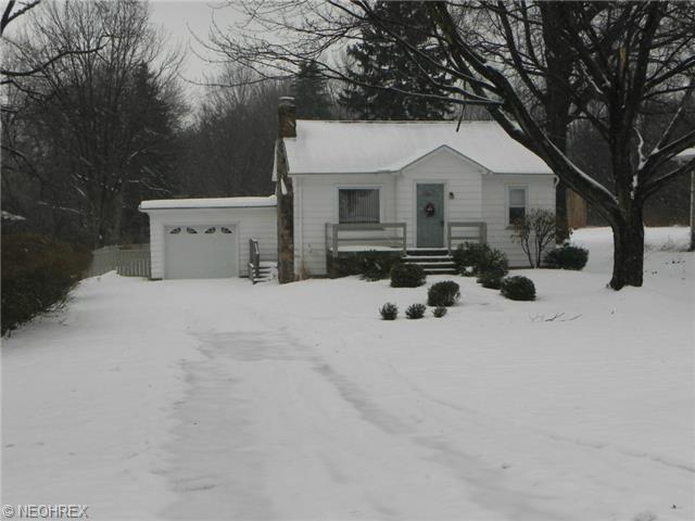 4723 Simon Rd, Youngstown, OH 44512 photo 1