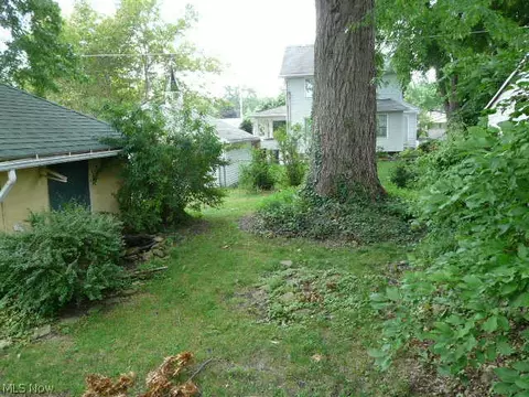 159 Cornell, Elyria, OH 44035 photo 2