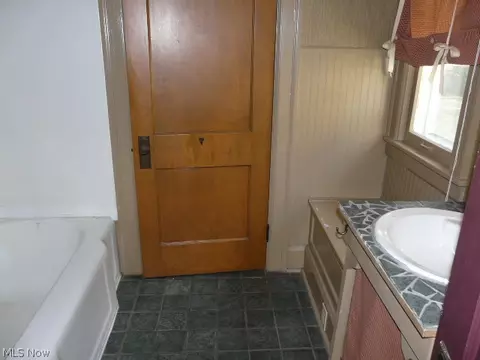 159 Cornell, Elyria, OH 44035 photo 7
