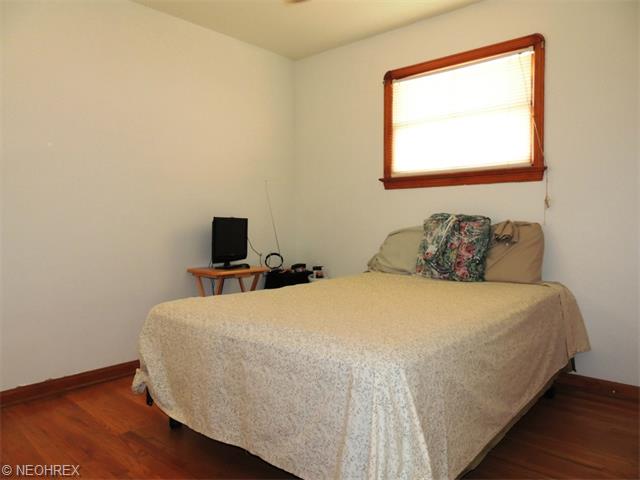 3402 Torrington Ave, Parma, OH 44134 photo 10