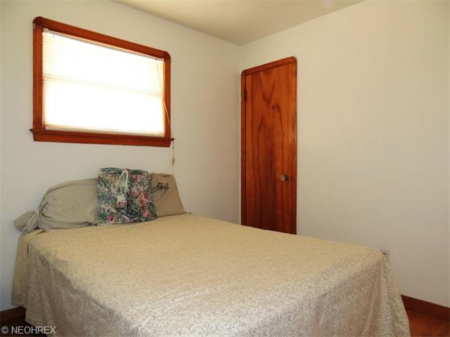 3402 Torrington Ave, Parma, OH 44134 photo 11