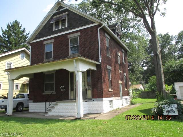 2042 E 30th St, Lorain, OH 44055 photo 1