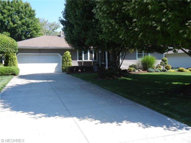 1272 Valley View Dr, Youngstown, OH 44512 photo 1