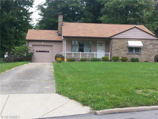 716 Annawan Ln, Youngstown, OH 44512 photo 1