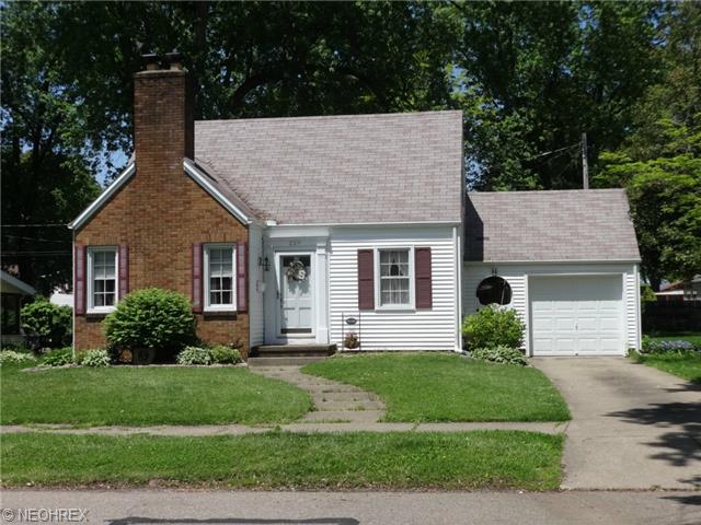 229 E 15th St, Dover, OH 44622 photo 1