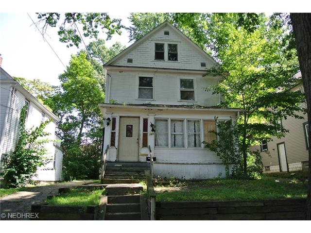 783 Allyn St, Akron, OH 44311 photo 1