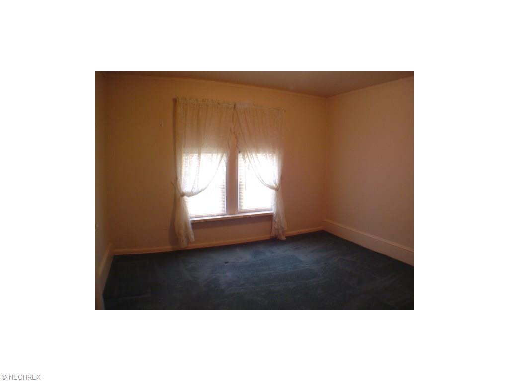 1819 E 45th St, Ashtabula, OH 44004 photo 10