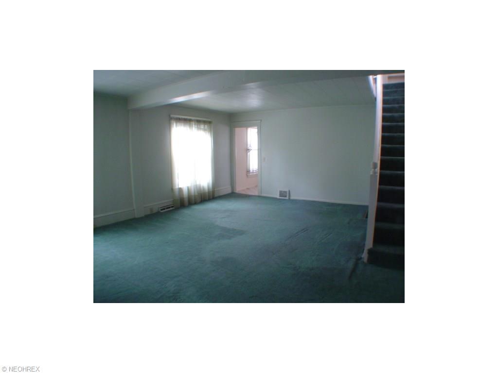 1819 E 45th St, Ashtabula, OH 44004 photo 6