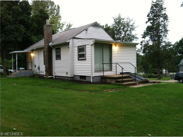3013 5th St SE, Canton, OH 44707 photo 1