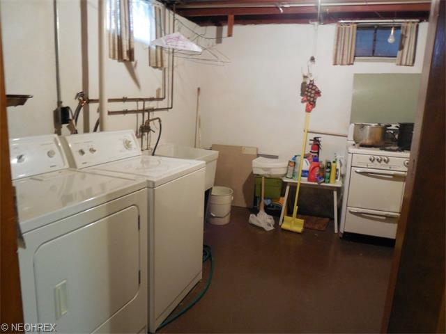 212 Viola Ave, Hubbard, OH 44425 photo 19