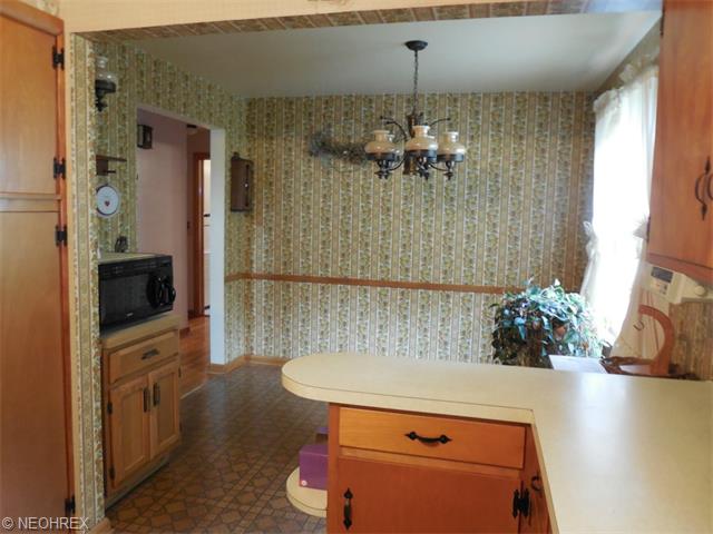212 Viola Ave, Hubbard, OH 44425 photo 17