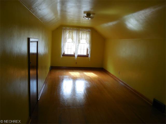 212 Viola Ave, Hubbard, OH 44425 photo 15