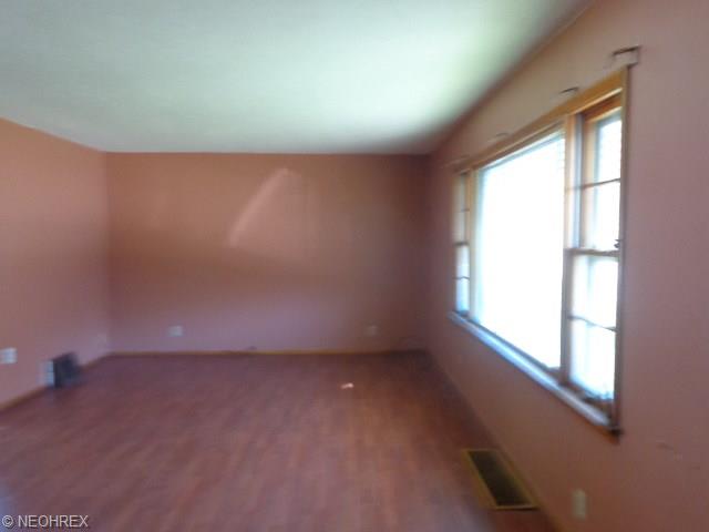 202 W 28th St, Lorain, OH 44055 photo 8