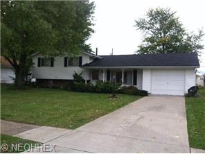 1829 E Skyline Dr, Lorain, OH 44053 photo 1