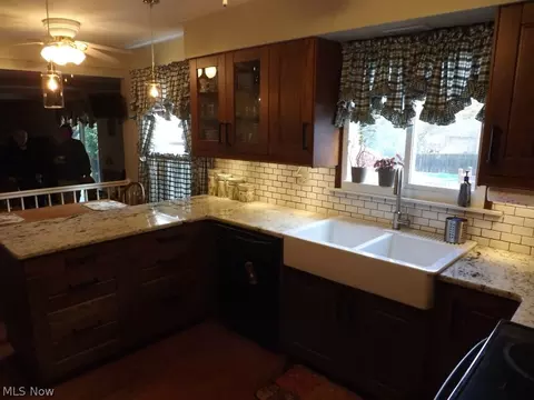 455 Viola Ave, Hubbard, OH 44425 photo 8
