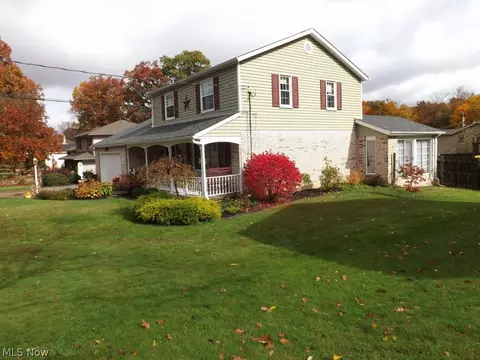 455 Viola Ave, Hubbard, OH 44425 photo 4