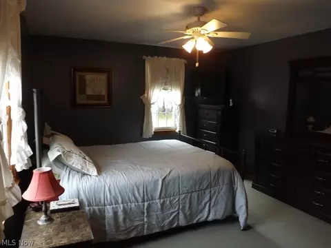 455 Viola Ave, Hubbard, OH 44425 photo 16