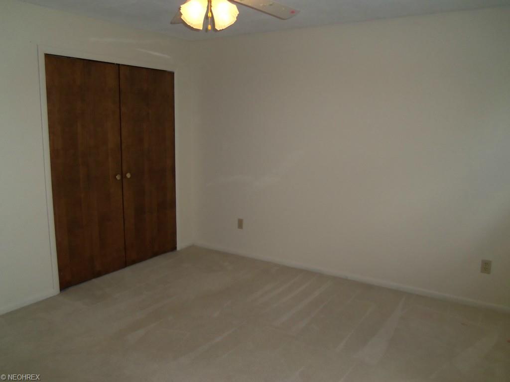 289 Crestview Dr, Elyria, OH 44035 photo 18