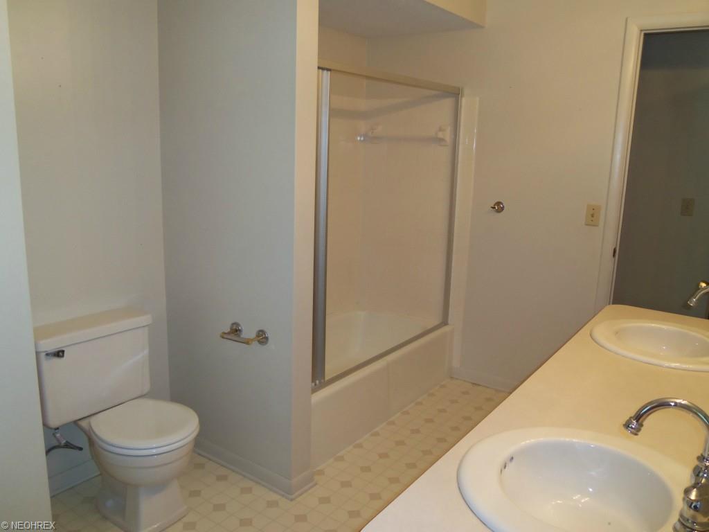 289 Crestview Dr, Elyria, OH 44035 photo 21