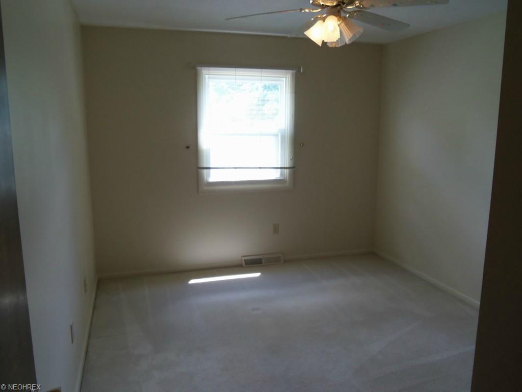 289 Crestview Dr, Elyria, OH 44035 photo 16