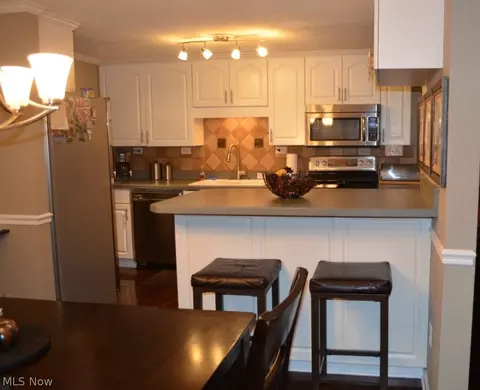 4297 Kenneth Rd, Stow, OH 44224 photo 5