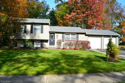 4297 Kenneth Rd, Stow, OH 44224 photo 1