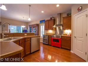 8310 Raleigh Pl, Painesville, OH 44077 photo 1