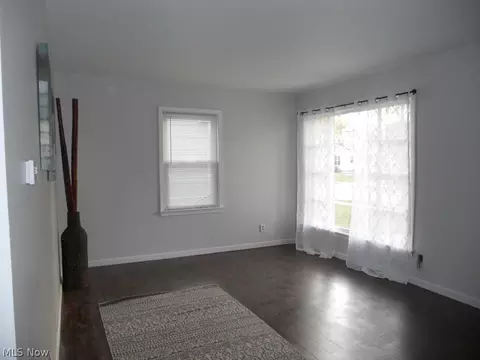 437 E 272nd St, Euclid, OH 44132 photo 7