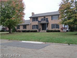 7949 Vanderbilt Dr NW, North Canton, OH 44720 photo 1