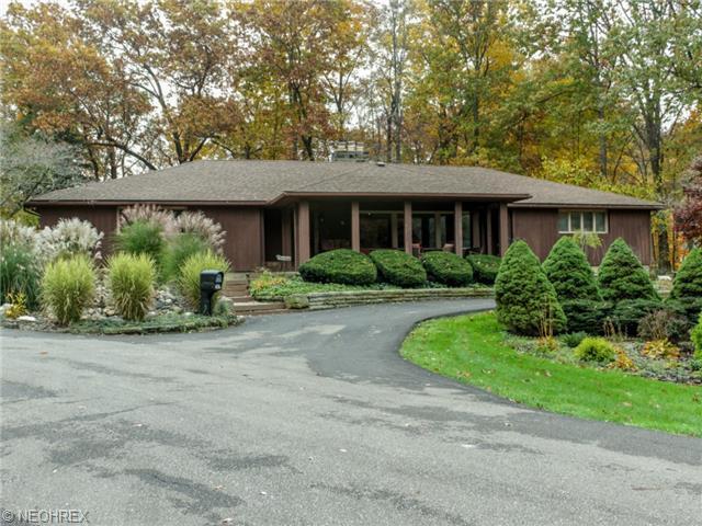 3301 N Dover Rd, Stow, OH 44224