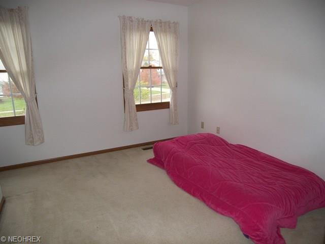 33090 S Roundhead Dr, Solon, OH 44139 photo 12