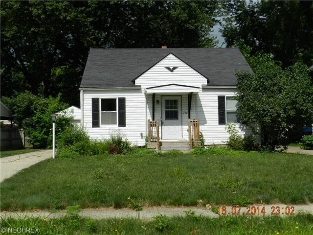 240 Hawthorne St, Elyria, OH 44035 photo 1