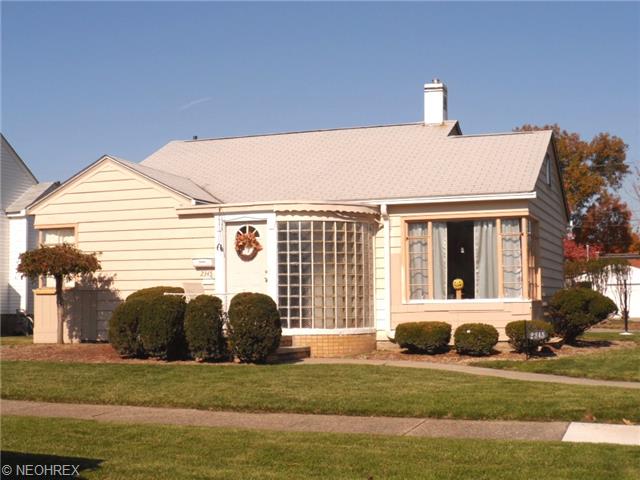 2345 E 32nd St, Lorain, OH 44055 photo 1