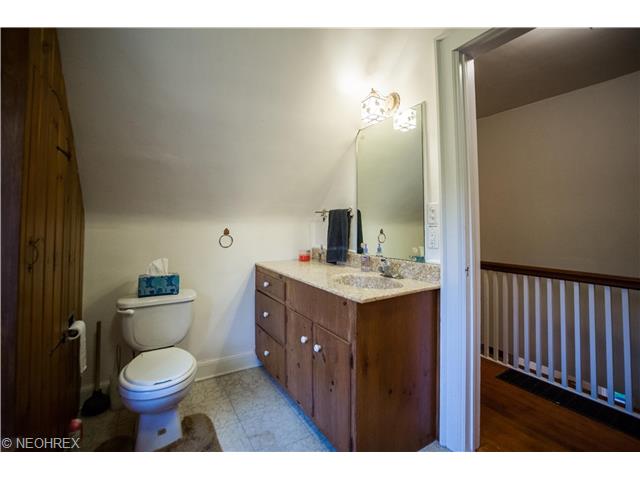 8440 W Pleasant Vly, Parma, OH 44130 photo 12